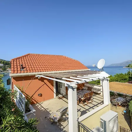 Island Oasis Apartment