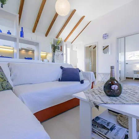 Apartment Island Oasis *